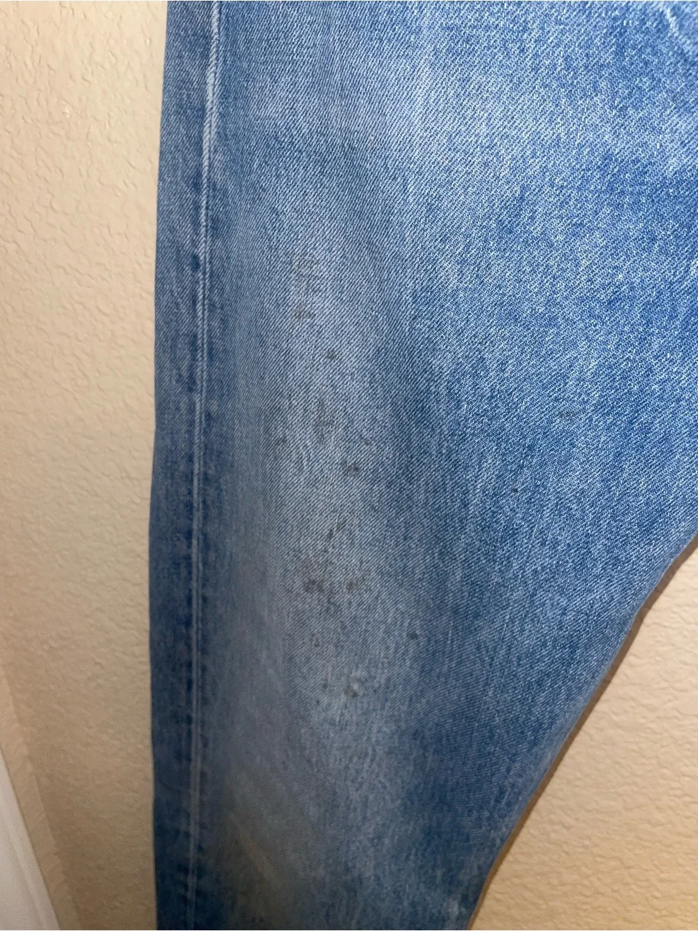 Levi's 501 Men's Straight Jeans in Medium Blue